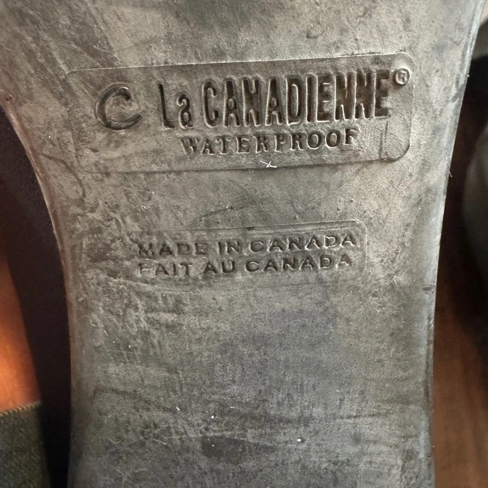 LA CANADIENNE chic knee high stretch quiet luxury heeled black boots size 8.5